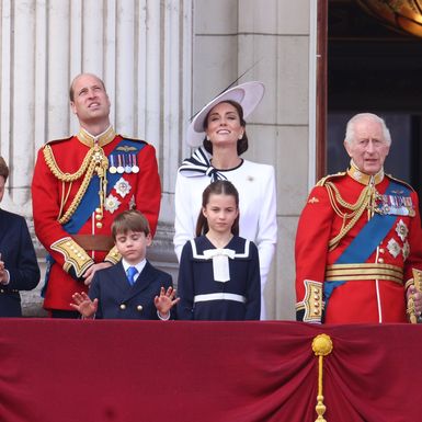 Princ Louis na balkonu Buckinghamske palače - 8