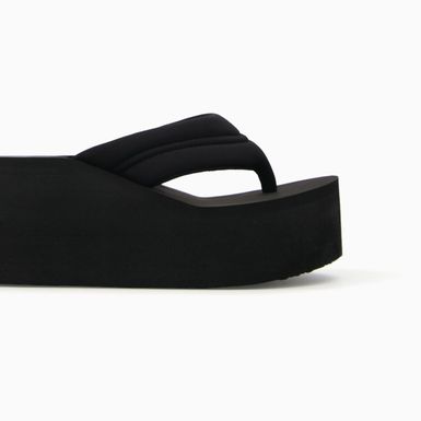 Bershka japanke, 19,99 eura