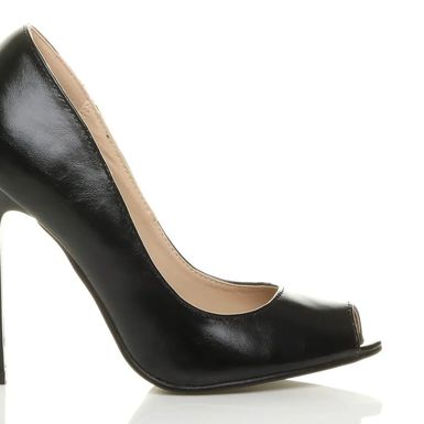 Boohoo štikle, 18,97 eura