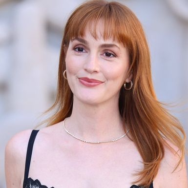 Zlatna marelica boja je za kosu koja je stvorena za ljeto