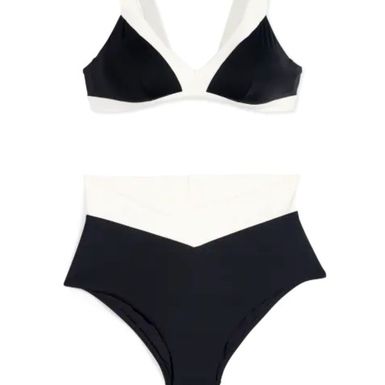 C&A, gornji dio 12,99 EUR, donji dio 12,99 EUR