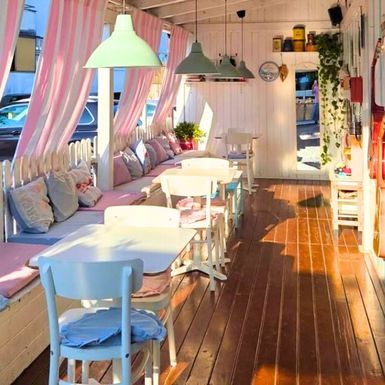 Slastičarnica Jagode i čokolada