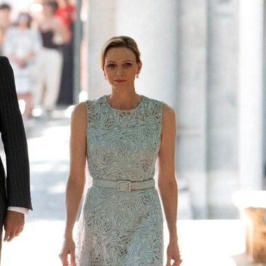 Princeza Charlene u haljini od svjetloplave čipke