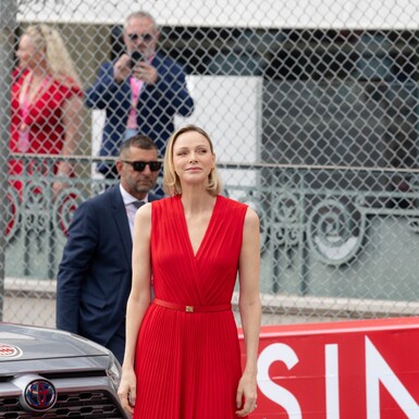 Princeza Charlene u crvenoj haljini