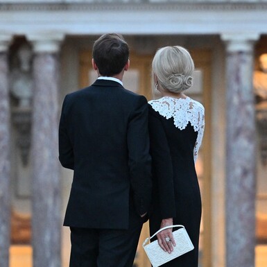 Brigitte Macron u elegantnom crno-bijelom izdanju