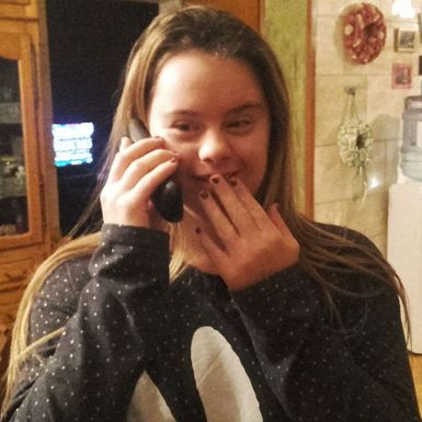 Aurora, kći profesorice Lilijane Radobuljac, rođena je s Downovim sindromom