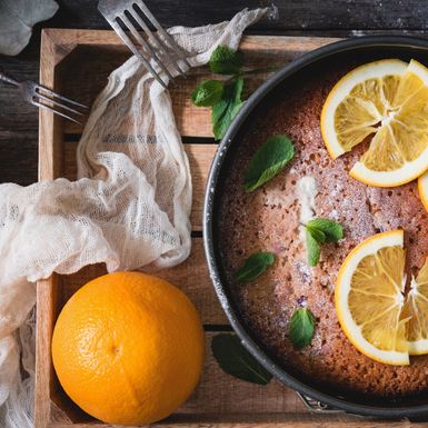Kolač s narančom i bademima