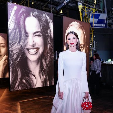 Severina u Simkhai haljini i Jimmy Choo štiklama na otvaranju izložbe