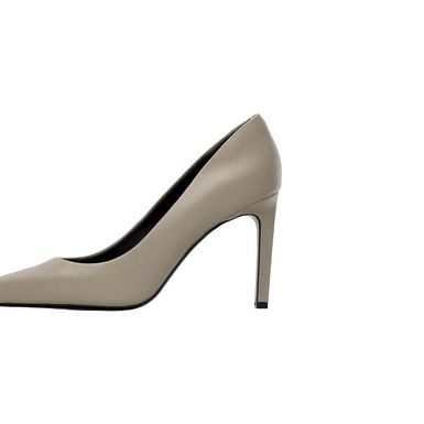 Calvin Klein, 93,75 EUR