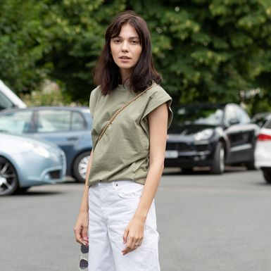 T-shirt u street style kombinacijama - 3
