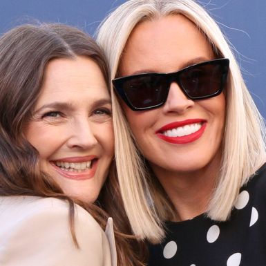 Drew Barrymore i Jenny McCarthy na crvenom tepihu