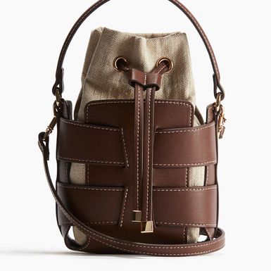 H&M, 24,99 eura