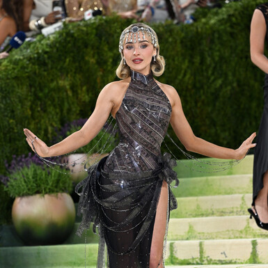 Sabrina Carpenter na Met Gali 2026. godine - 1