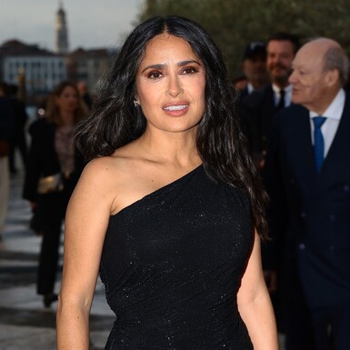Salma Hayek na gala večeri sa suprugom i kćerima - 1