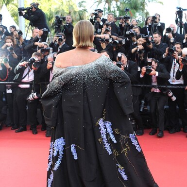 Sharon Stone u Miss Sohee haljini u Cannesu 2026.