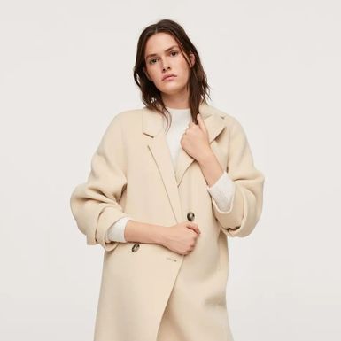 Lucija Lugomer u kaputu s resama iz trgovine Mango - 2