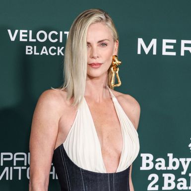 Charlize Theron u haljini modne kuće Schiaparelli na gala događanju Baby2Baby u Los Angelesu - 7