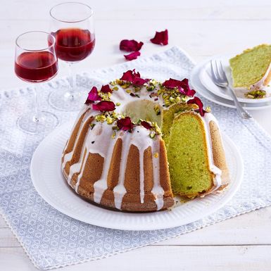 Kuglof s pistacijama