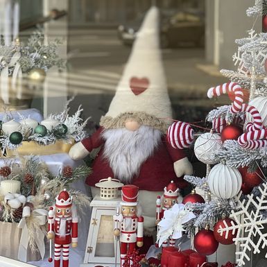 Božićni izlog cvjećarnice Lillian u Osijeku - 5