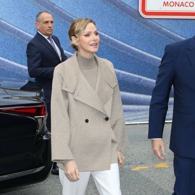 Princeza Charlene u bijelim hlačama