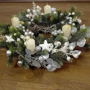 Adventski vijenci čitateljica