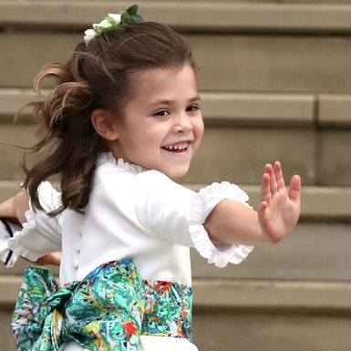 Theodora Williams, kći Robbieja Williamsa bila je djeveruša na vjenčanju princeze Eugenie - 1