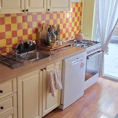 Stan u zagrebačkoj Dubravi uređen s puno šarma i duše - 20