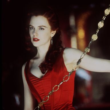Nicole Kidman kao Satine u nezaboravnoj crvenoj satenskoj haljini u filmu 'Moulin Rouge!' - 4