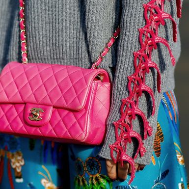 Siva i ružičasta boja savršen su par