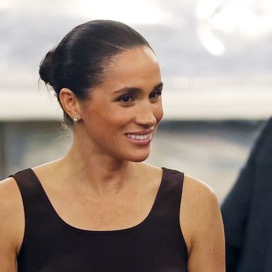 Meghan Markle u sandalama s remenčićima - 4