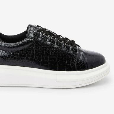 Novi modeli crnih tenisica iz trgovina - 11