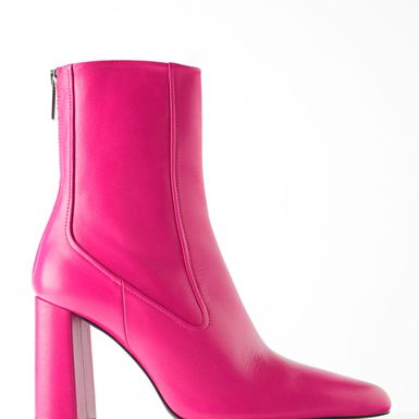 Zara, 699 kuna