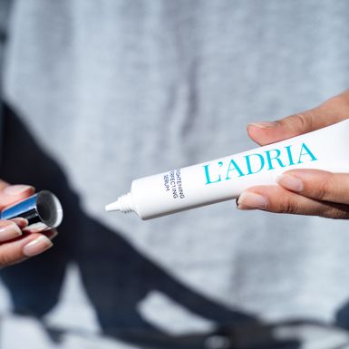 L'ADRIA Brightening perfecting serum