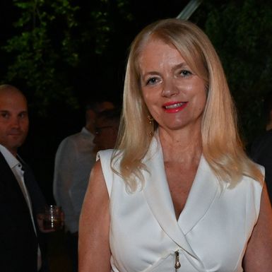 Vjekoslava Huljić u bijelom kompletu na predstavljanju rakija i likera Madre Badessa - 3