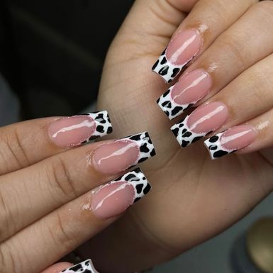 Nokti s uzorkom kravlje dlake