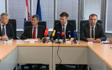 Ministar zaštite okoliša i energetike, Tomislav Ćorić (Foto: Dnevnik.hr) - 2