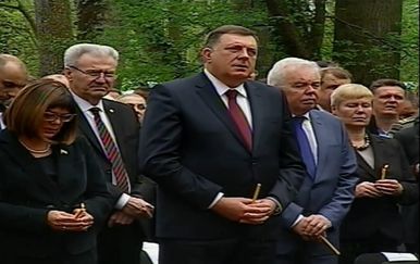 Milorad Dodik na komemoraciji žrtvama jasenovačkog logora u Donjoj Gradini (Foto: Dnevnik.hr)