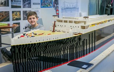 10-godišnjak s autizmom izgradio najveću repliku Titanica od lego-kockica (Foto: icelandmonitor.mbl.is/Árni Sæberg)