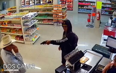 Pljačka u mesnici završila je privođenjem razbojnika (FOTO: YouTube/Screenshot)