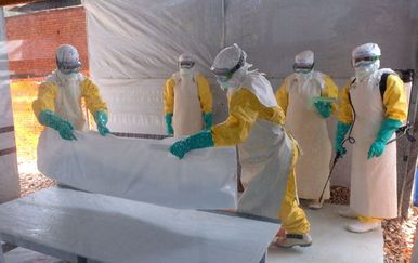 Improvizirana bolnica za borbu protiv ebole (Foto: Dnevnik.hr)