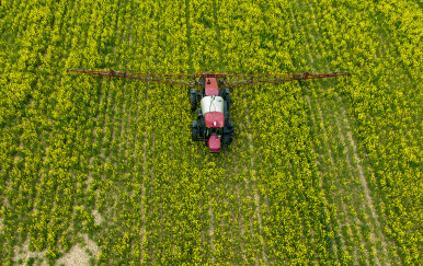 Obrada polja i korištenje pesticida