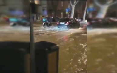 Pucanje cijevi u Zagrebu - 1