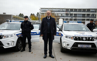 Davor Božinović s policajcima