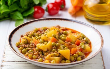 Sjajan ručak ili večera: Gusto varivo od mljevenog mesa i graška koje se jede u Turskoj