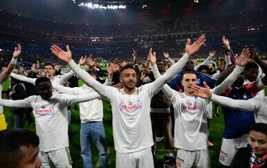 Igrači Lyona slave prolaz u finale Kupa