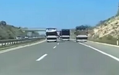 Kamioni voze slalom po autocesti, nikome nije jasno što to izvode