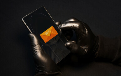 SMS phishing, Smishing