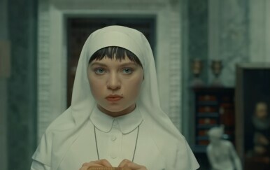 Mia Threapleton