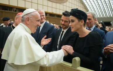 Katy Perry, Orlando Bloom i papa Franjo - 9