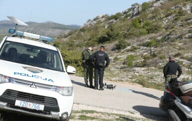 Ubili muškarca pa ga odvezli autom i zapalili